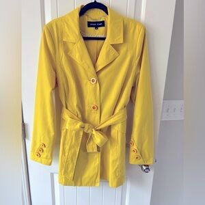 Black Rivet Yellow Colored short trench coat, Size XL
